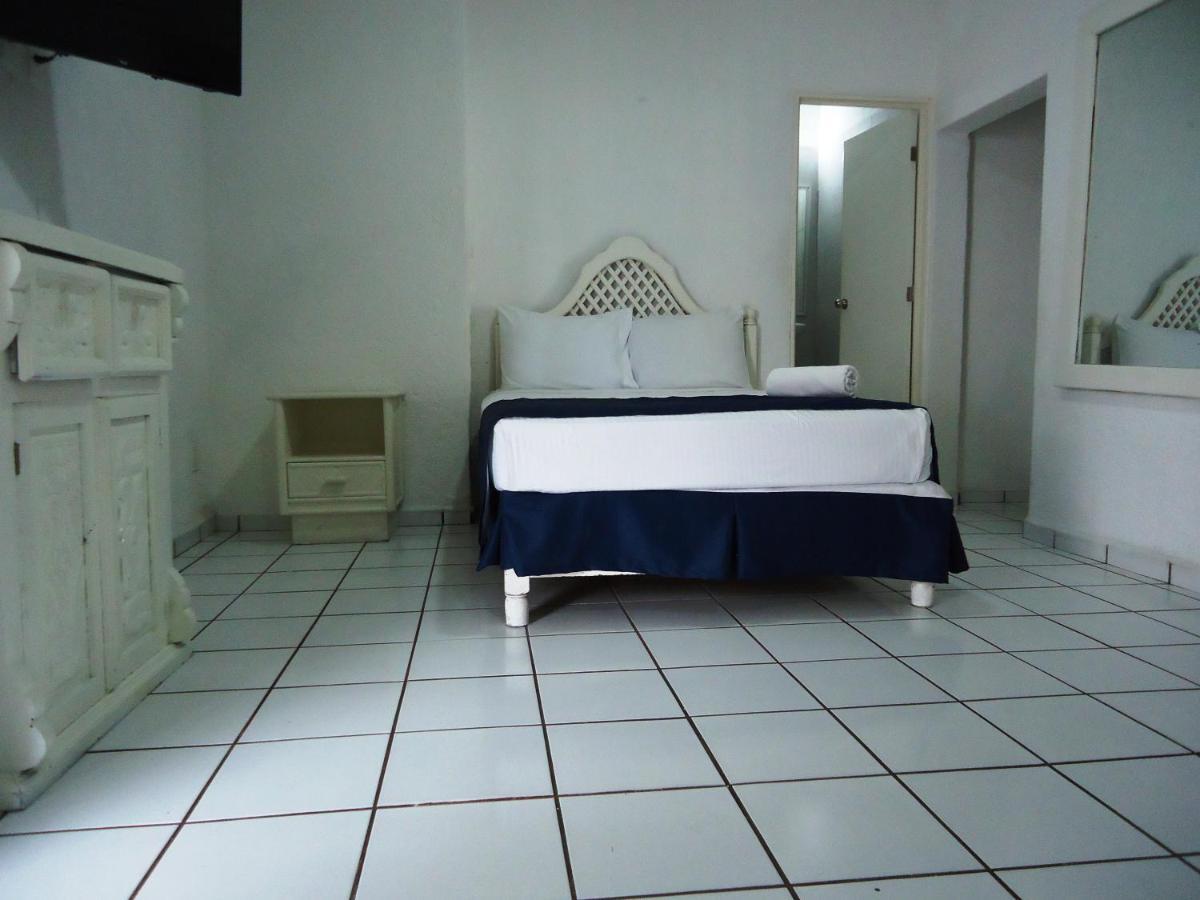 Hotel Bagasi Manzanillo Kültér fotó
